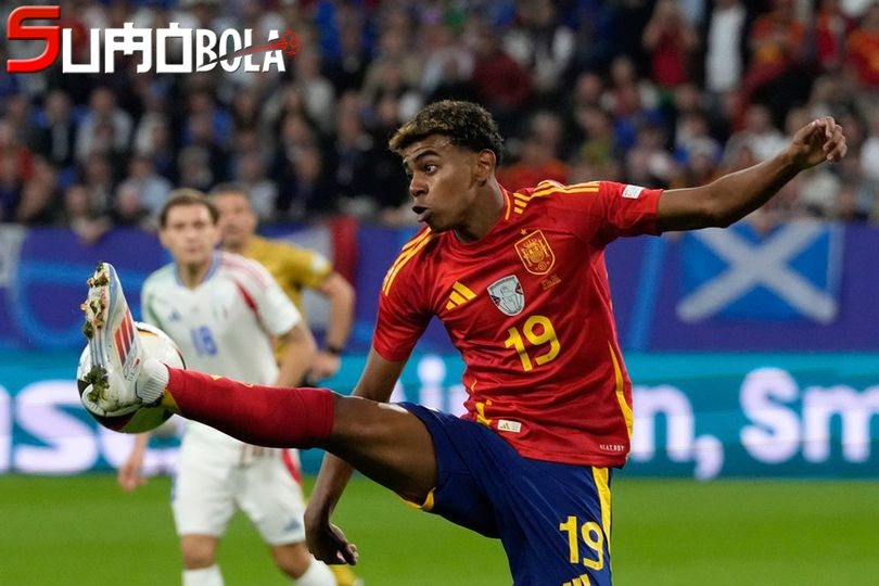 Bukan Spanyol, Mengapa Ada Bendera Guinea Ekuatorial dan Maroko di Sepatu Lamine Yamal?