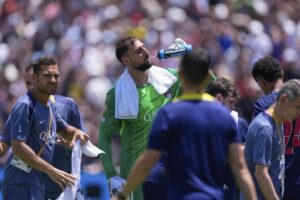 Kiper PSG, Gianluigi Donnarumma di laga Piala Dunia Antarklub 2025 melawan Atletico Madrid, 16 Juni 2025. (c) AP Photo/Mark J. Terrill