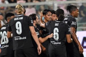 Selebrasi Tijjani Reijnders cs dalam laga pramusim Palermo vs Manchester City, Minggu (10/8/2025). (c) La Presse via AP Photo/Giovanni Isolino