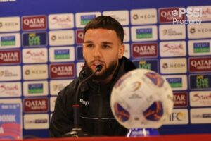 Calvin Verdonk pada sesi jumpa pers jelang laga Bahrain vs Indonesia, Rabu (9/10/2024) (c) PSSI