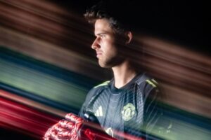 Kiper Manchester United, Senne Lammens (c) MUFC Official