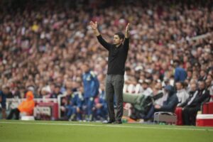 Pelatih Arsenal, Mikel Arteta bereaksi di laga melawan Nott Forest pada lanjutan Liga Inggris, 14 September 2025 lalu. (c) AP Photo/Kin Cheung