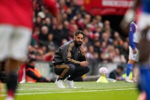 Pelatih Manchester United, Ruben Amorim (c) AP Photo/Dave Thompson