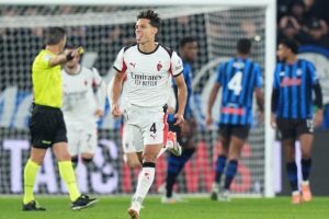 Selebrasi Samuele Ricci (AC Milan) setelah mencetak gol dalam laga Serie A antara Atalanta vs AC Milan di Gewiss Stadium, 29 Oktober 2025 (c) Spada/LaPresse via AP