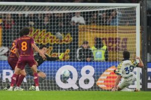 Alessandro Circati dari Parma mencetak gol ke gawang AS Roma dalam pertandingan Serie A di Roma, Italia, Rabu, 29 Oktober 2025 (c) AP Photo/Andrew Medichini