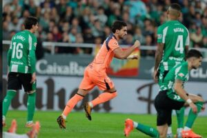 Ekspresi Ferran Torres usai menjebol gawang Real Betis, Minggu (7/12/2025) (c) AP Photo/Manu Reino