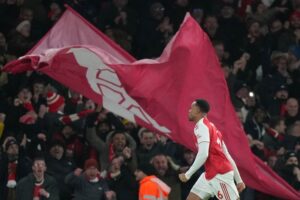 Pemain Arsenal, Gabriel Magalhaes, merayakan gol pembuka timnya pada laga Premier League/Liga Inggris antara Arsenal vs Aston Villa di London, Selasa, 30 Desember 2025 (c) AP Photo/Alastair Grant