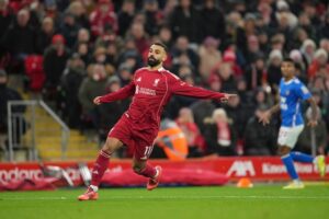 Aksi bintang Liverpool, Mohamed Salah saat melawan Sunderland, 4 Desember 2025. (c) AP Photo/Jon Super