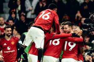 Skuad Manchester United merayakan gol Diogo Dalot ke gawang West Ham United (c) MUFC Official