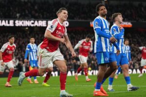 Selebrasi Viktor Gyoekeres setelah Georginio Rutter mencetak gol bunuh diri dalam laga Liga Inggris antara Arsenal vs Brighton di Emirates Stadiu, 27 Desember 2025 (c) AP Photo/Kirsty Wigglesworth