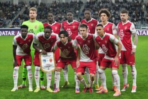 Para pemain AS Monaco berpose untuk foto tim pada awal pertandingan fase liga Liga Champions melawan Pafos FC di Limassol, Siprus, Rabu, 26 November 2025 (c) AP Photo/Petros Karadjias