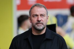 Pelatih Barcelona, Hansi Flick. (c) AP Photo/Alberto Saiz