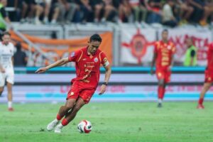 Aksi Rizky Ridho bersama Persija Jakarta pada laga BRI Super League 2025/2026 (c) Muhammad Iqbal Ichsan