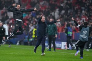 Selebrasi pelatih Benfica, Jose Mourinho usai laga melawan Real Madrid di Liga Champions, 29 Januari 2026. (c) AP Photo/Armando Franca
