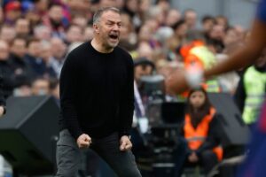 Manajer Barcelona, Hansi Flick (c) AP Photo/Joan Monfort