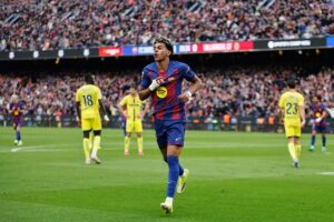 Selebrasi Lamine Yamal usai mencetak gol ke gawang Barcelona di lanjutan Liga Spanyol. (c) AP Photo/Joan Monfort
